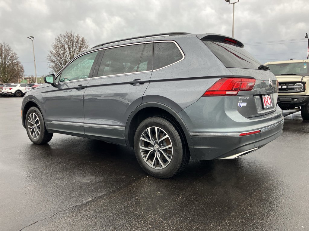 Used 2020 Volkswagen Tiguan SE w/ Panoramic Sunroof Package image 6