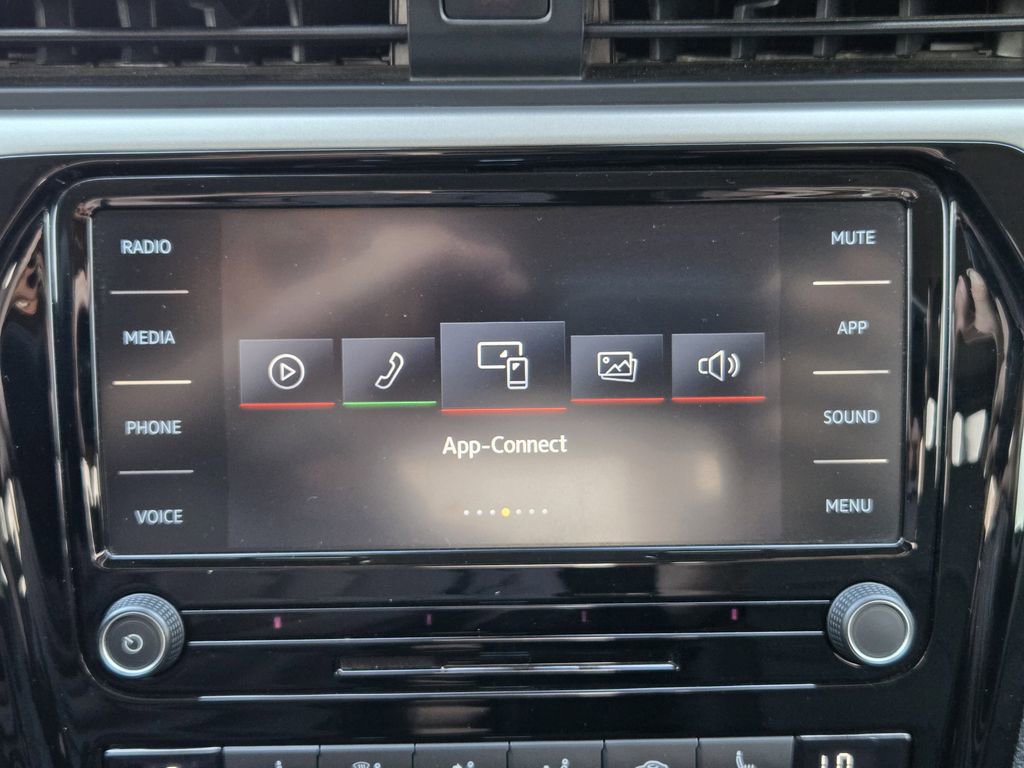 Used 2021 Volkswagen Passat 2.0T SE image 13