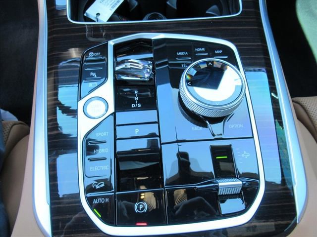 Used 2026 BMW X5 xDrive50e image 26