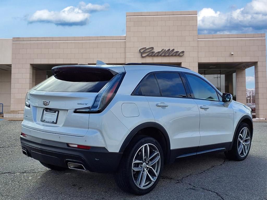 Used 2023 Cadillac XT4 Sport w/ Cold Weather Package image 5