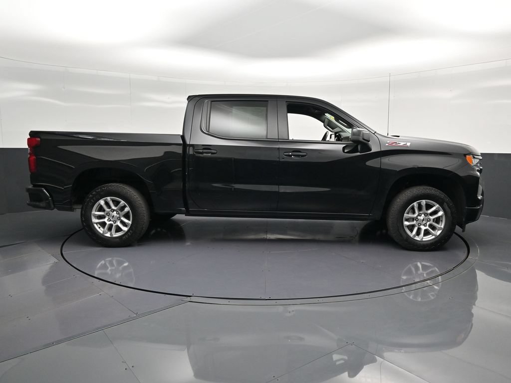 Used 2024 Chevrolet Silverado 1500 RST w/ Z71 Off-Road Package AWD/4WD image 4