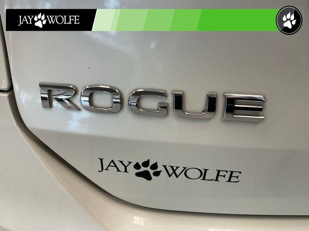 Used 2016 Nissan Rogue SL w/ SL Premium Package AWD/4WD image 22