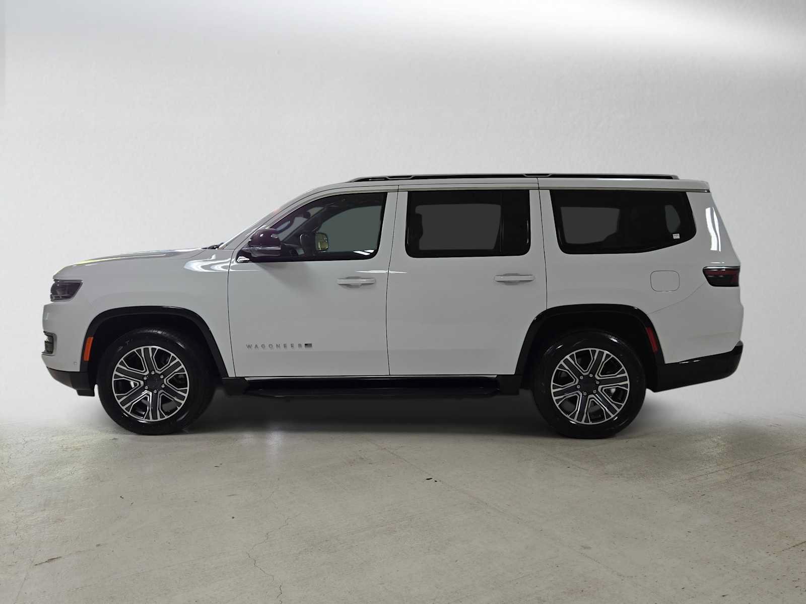 Used 2024 Jeep Wagoneer Series II AWD/4WD image 6