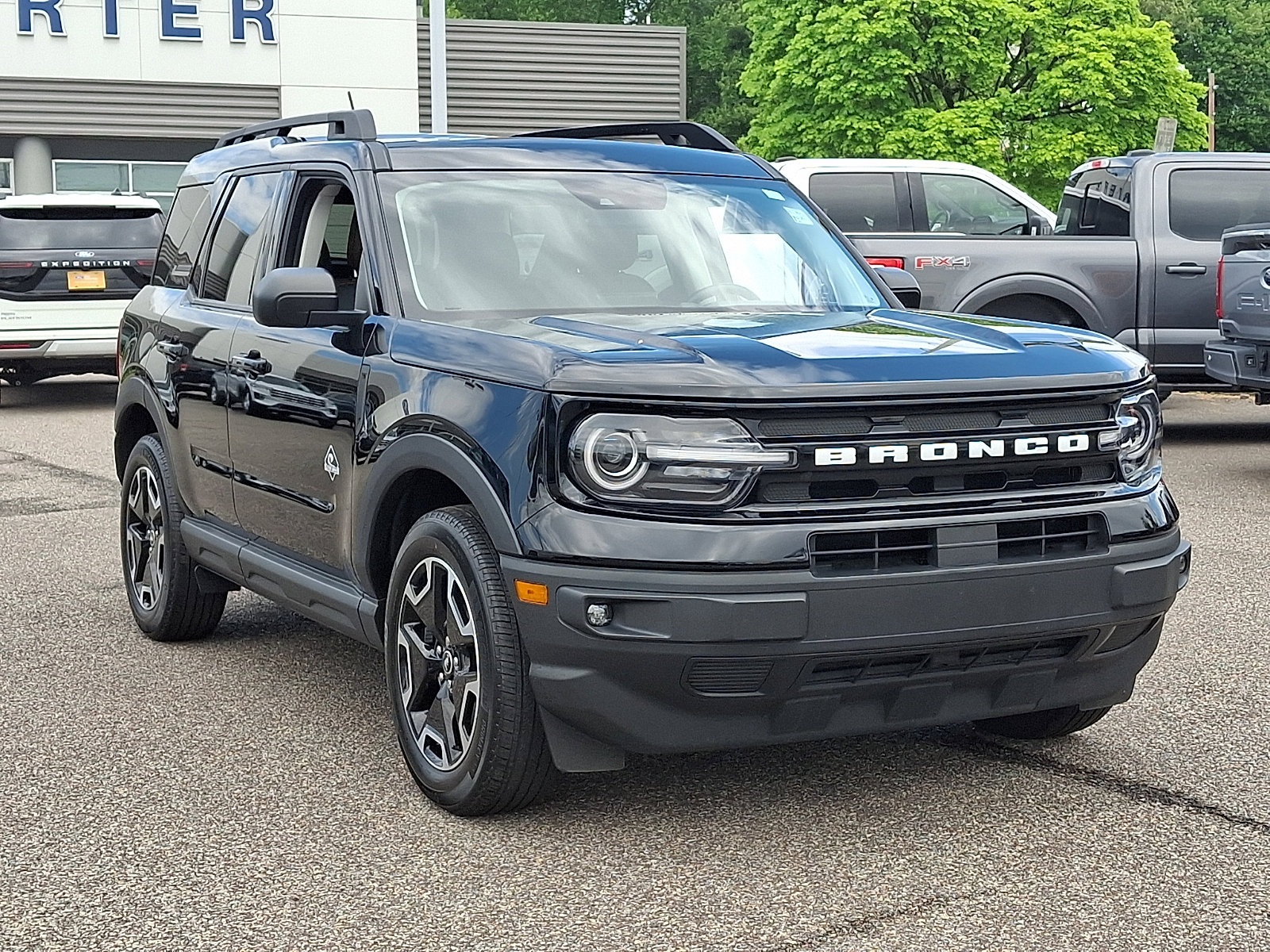 Certified 2023 Ford Bronco Sport Outer Banks w/ Tech Package AWD/4WD image 2