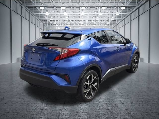 Used 2021 Toyota C-HR XLE FWD image 3