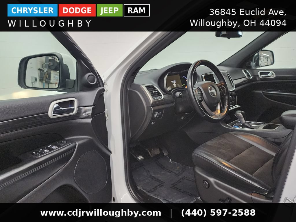 Used 2021 Jeep Grand Cherokee Laredo X AWD/4WD image 13