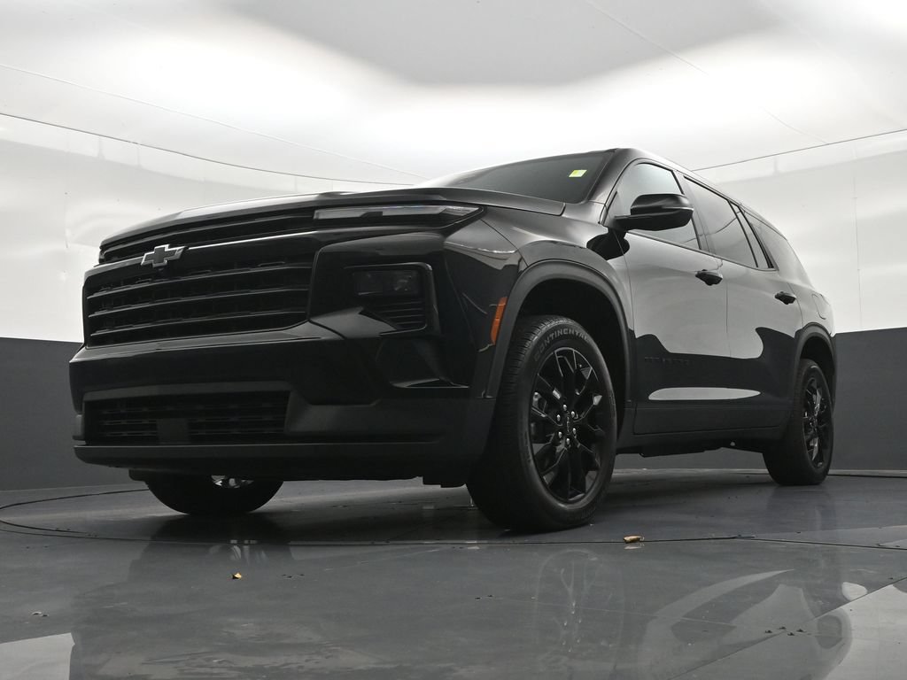 Used 2025 Chevrolet Traverse LT w/ Midnight/Sport Edition FWD image 26