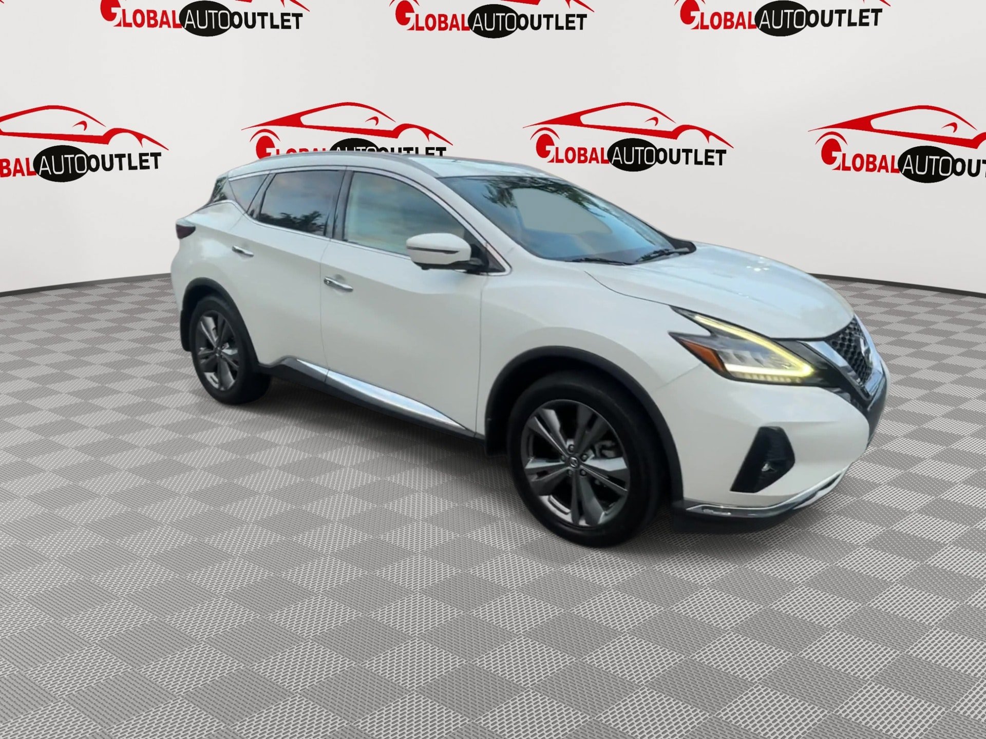 Used 2019 Nissan Murano Platinum w/ Cargo Package AWD/4WD image 2