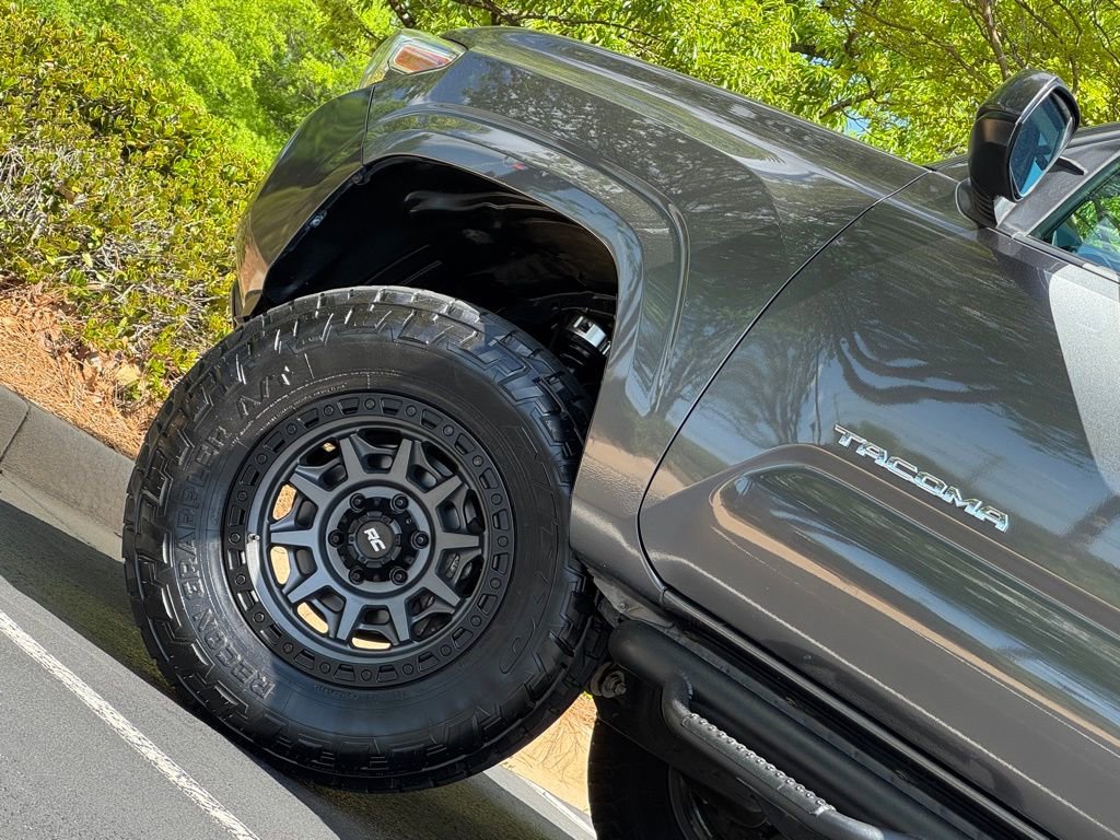 Used 2016 Toyota Tacoma SR5 w/ Towing Package RWD image 9
