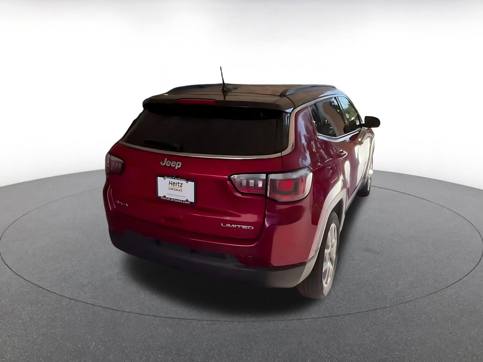 Used 2025 Jeep Compass Limited image 14