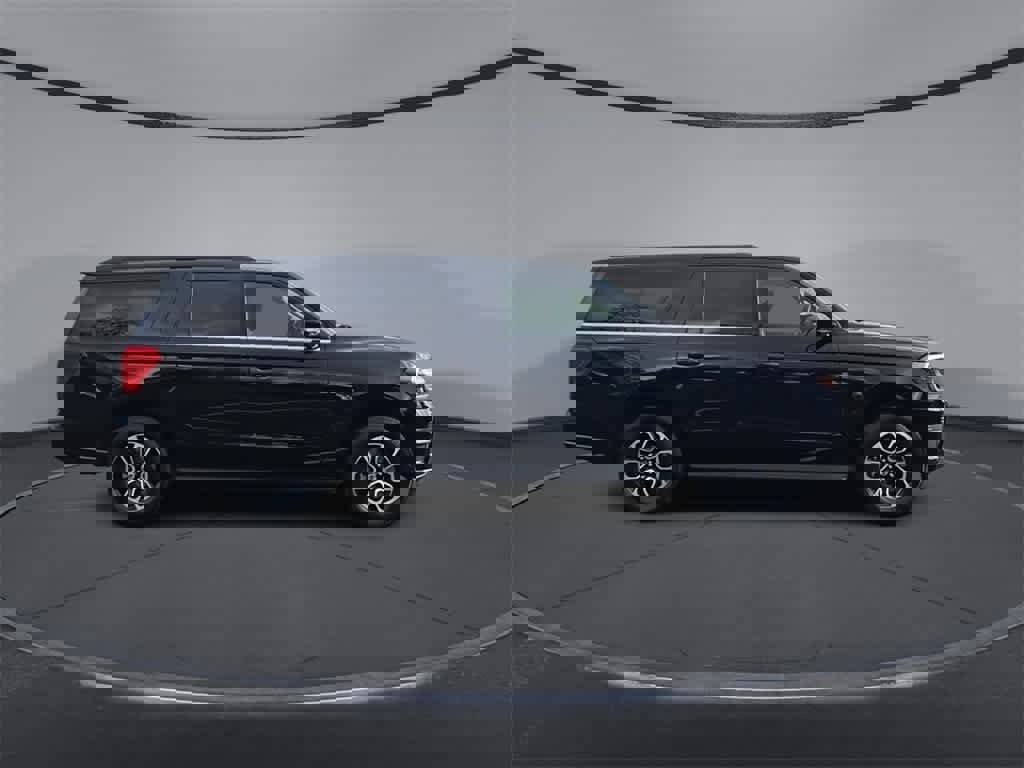 Used 2022 Ford Expedition Max XLT w/ Livery Package image 9