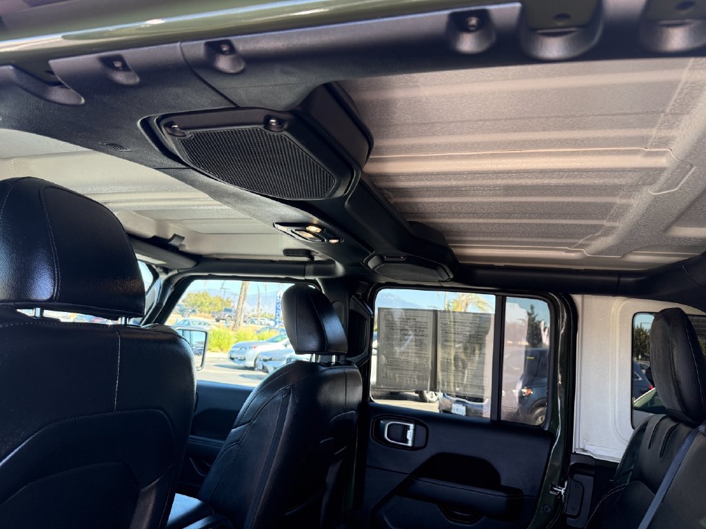 Used 2023 Jeep Wrangler Unlimited Sahara AWD/4WD image 31