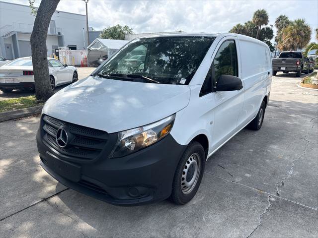 Used 2021 Mercedes-Benz Metris image 2