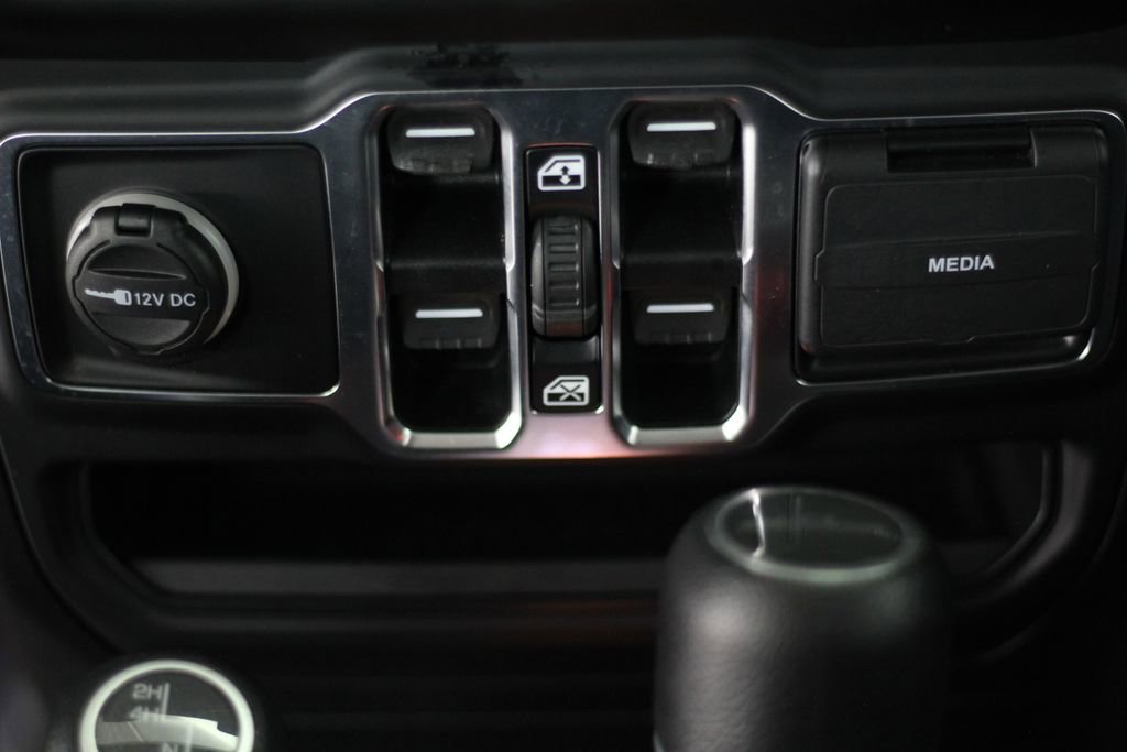 Used 2021 Jeep Gladiator Overland AWD/4WD image 28
