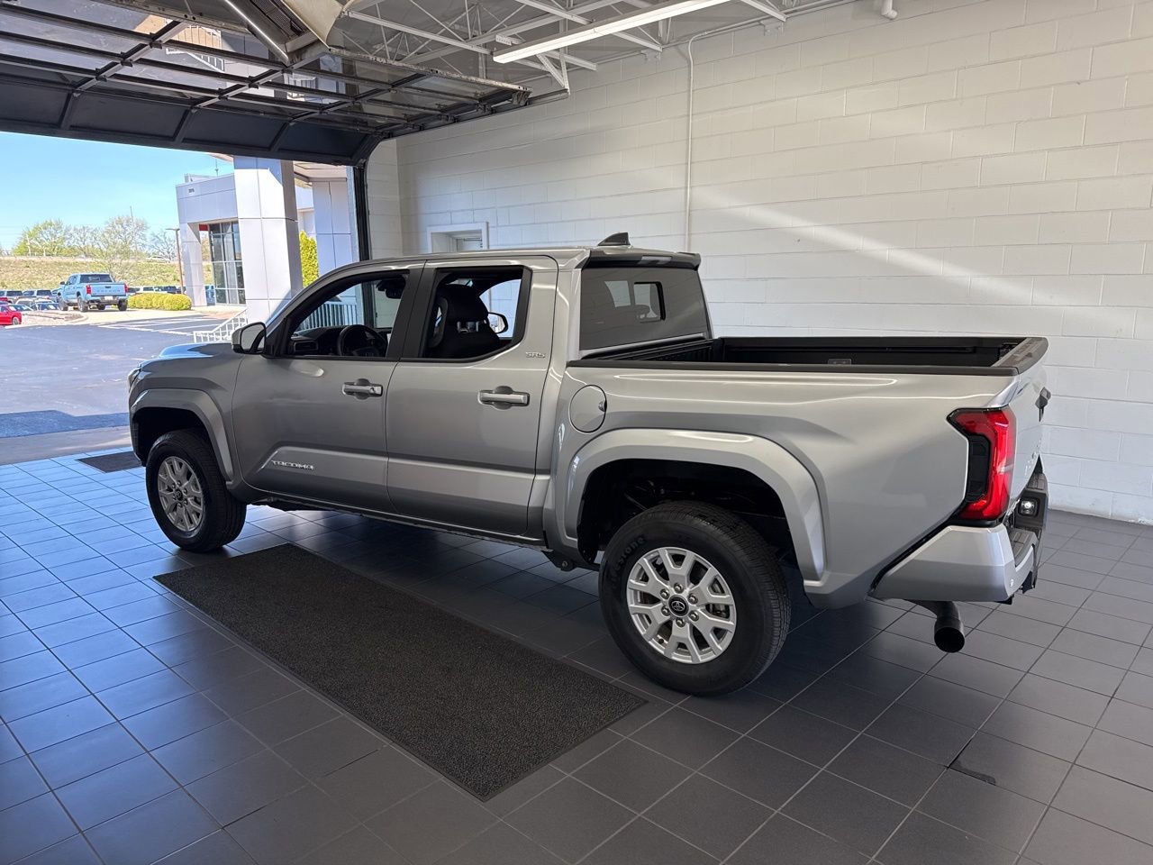 Certified 2024 Toyota Tacoma SR5 w/ SR5 Upgrade Package image 5
