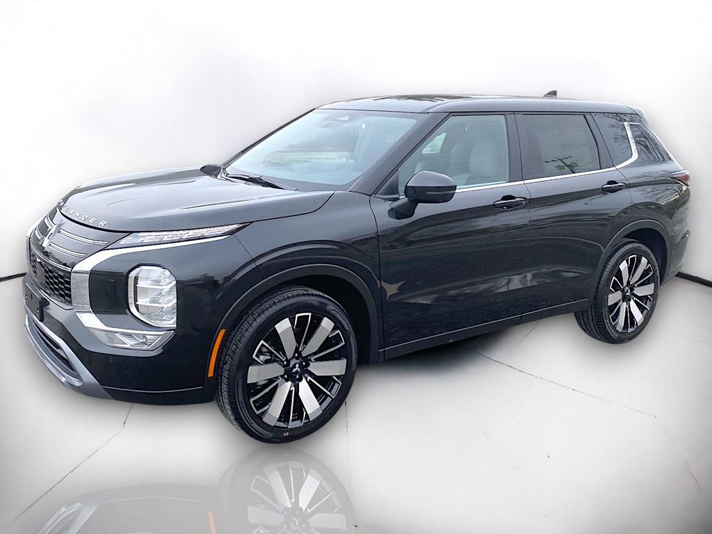 New 2026 Mitsubishi Outlander SE image 2