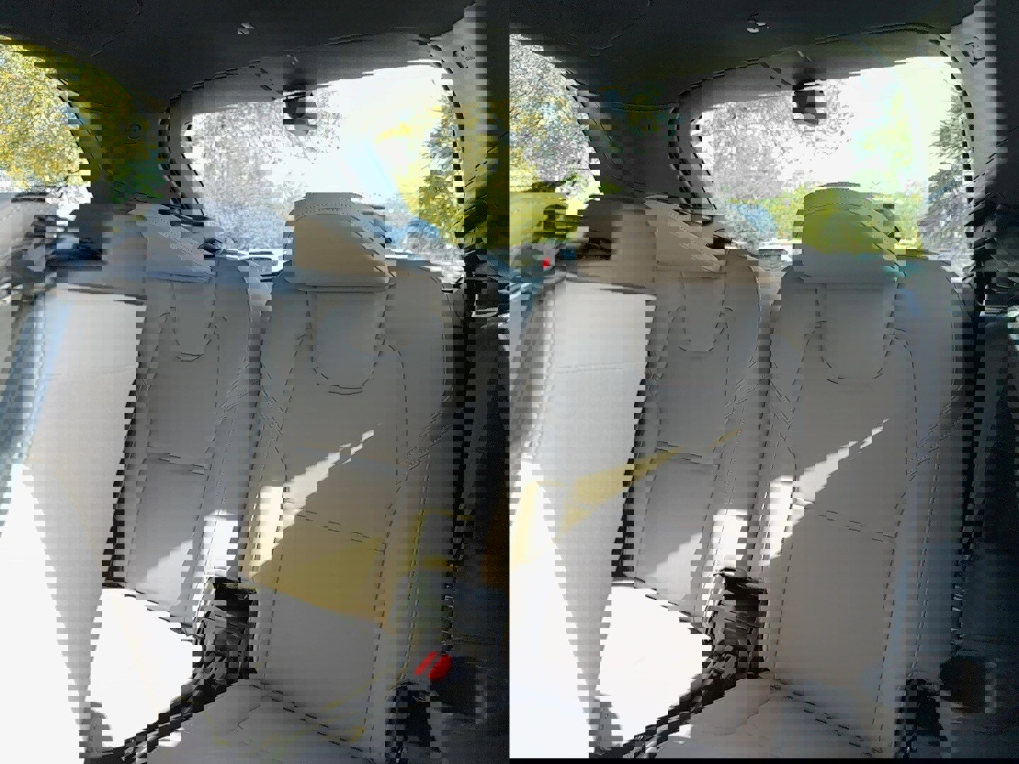 New 2026 Volvo XC90 T8 Plus w/ Protection Package Premier image 16