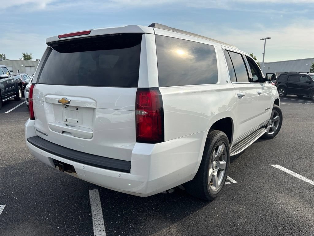 Used 2018 Chevrolet Suburban LT AWD/4WD image 9