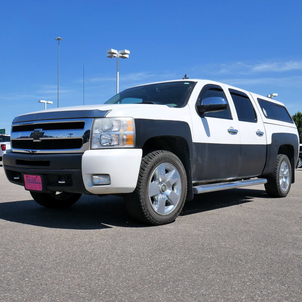 Used 2011 Chevrolet Silverado 1500 LTZ w/ LTZ White Diamond Edition AWD/4WD image 15