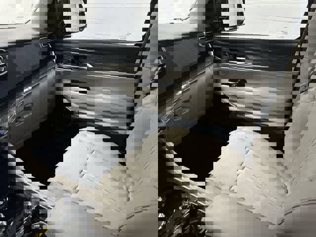 Used 2022 Jeep Wagoneer Series III w/ Convenience Group I AWD/4WD image 13