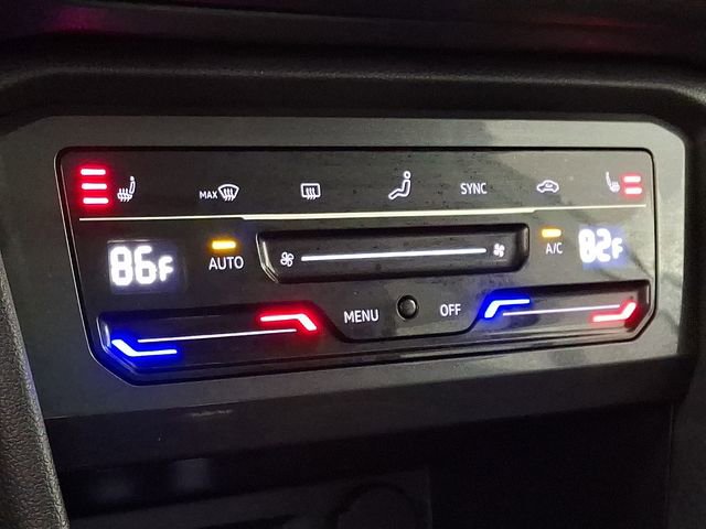 Used 2022 Volkswagen Tiguan SE image 18