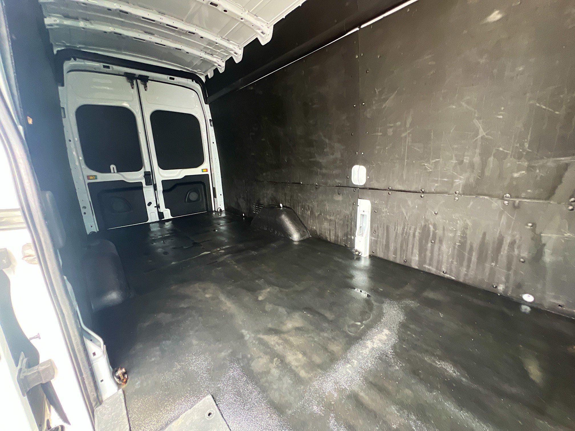 Used 2024 Ford Transit 250 148 High Roof Extended w/ Load Area Protection Package RWD image 30
