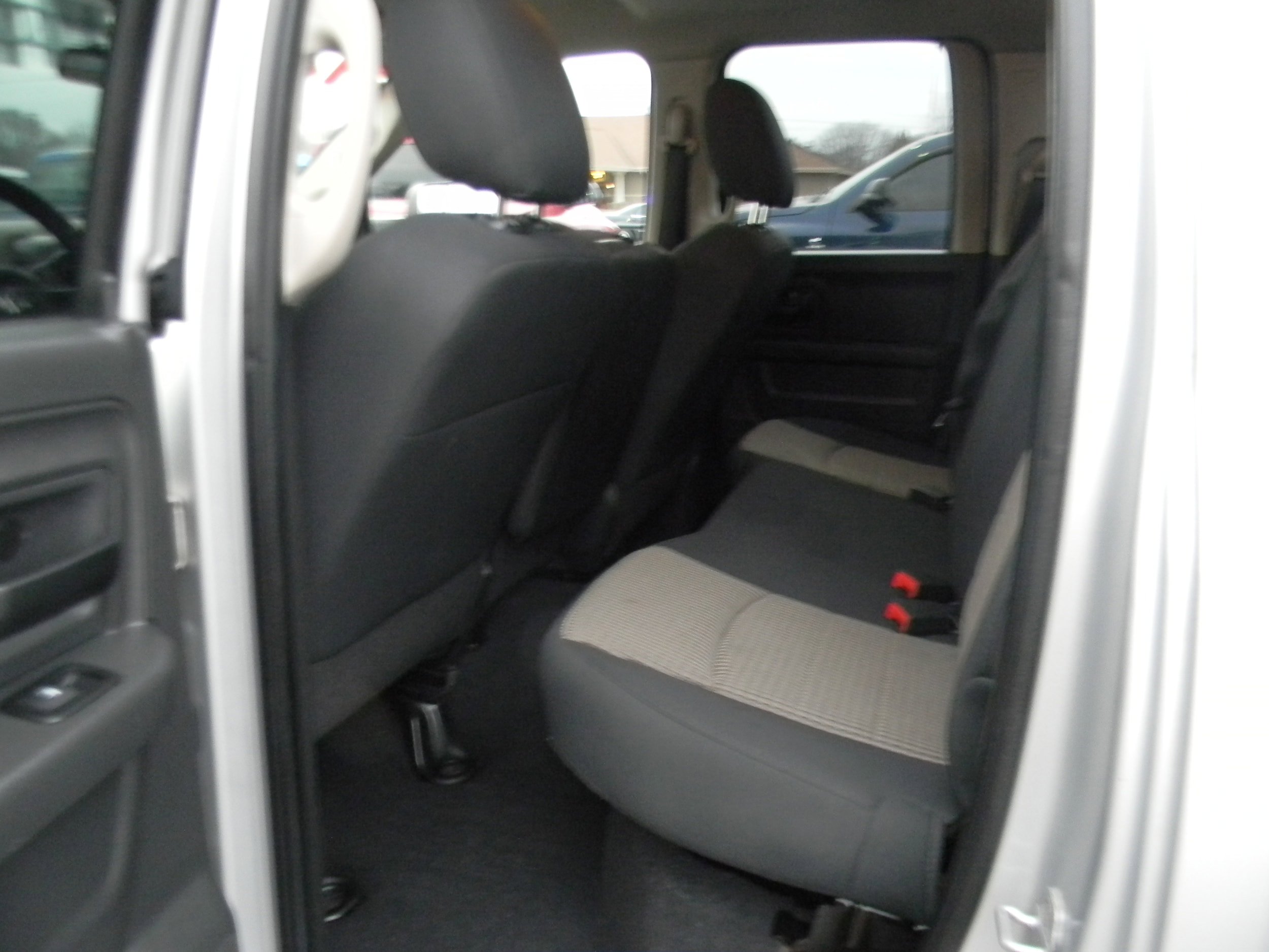 Used 2011 RAM 1500 ST w/ ST Popular Equipment Group AWD/4WD image 8