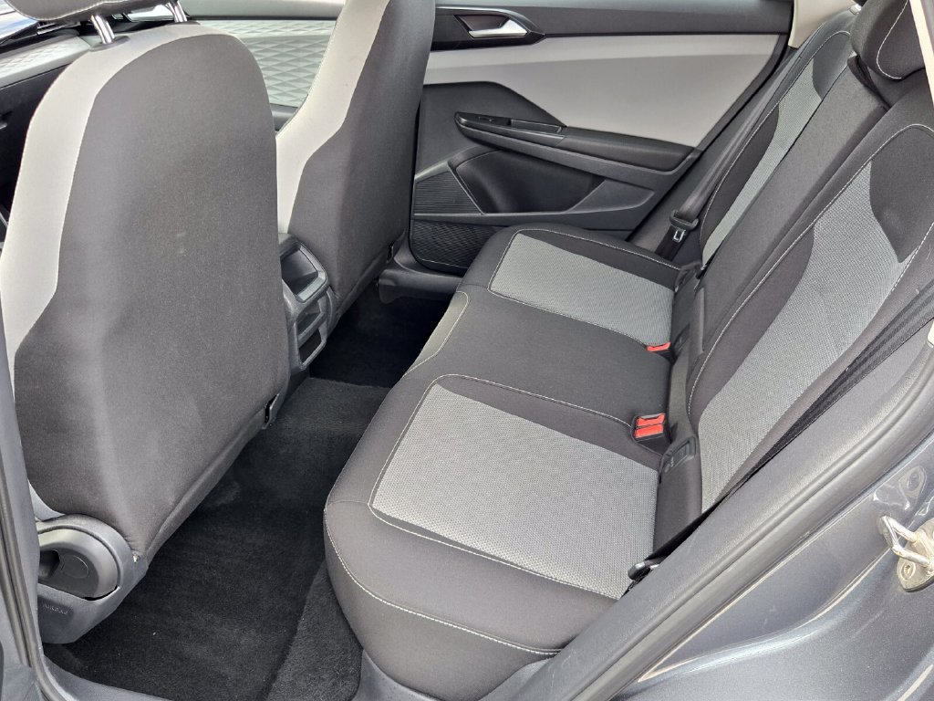 Certified 2023 Volkswagen Taos S FWD image 11