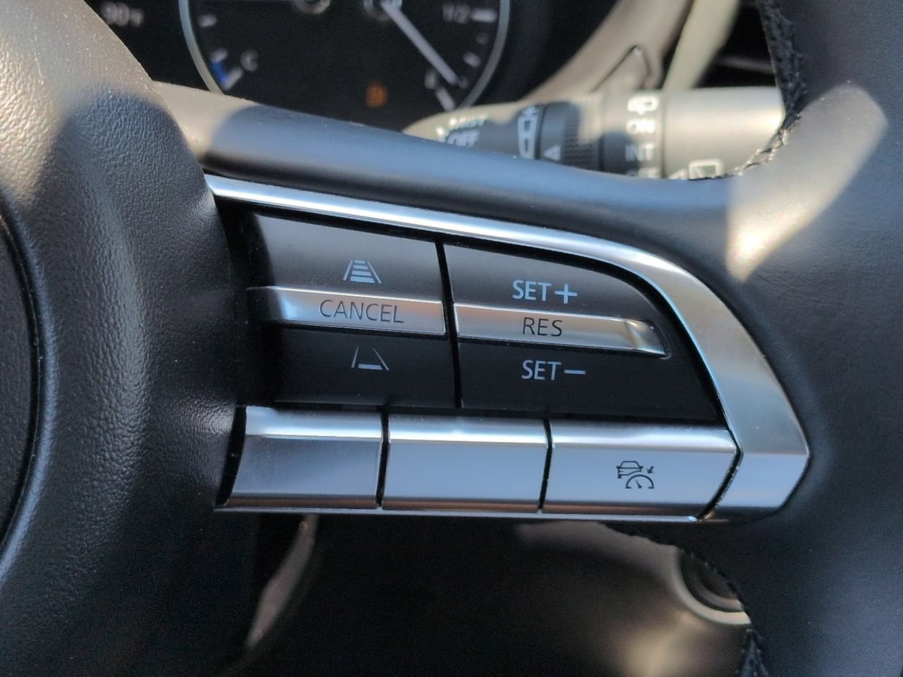 Used 2022 MAZDA CX-30 AWD 2.5 S w/ Premium Package image 27