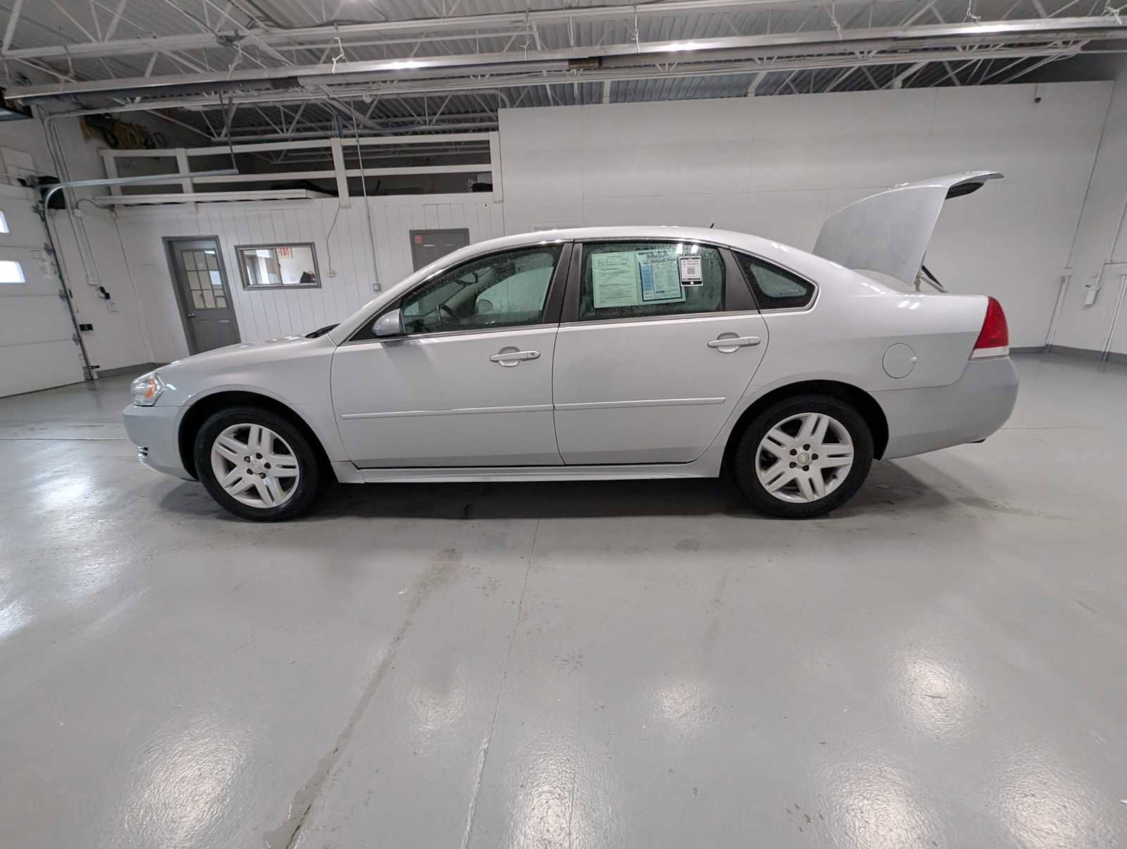 Used 2014 Chevrolet Impala LT image 12