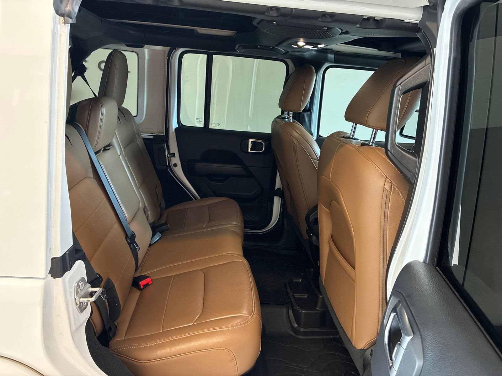 Used 2020 Jeep Wrangler Unlimited Sahara AWD/4WD image 10
