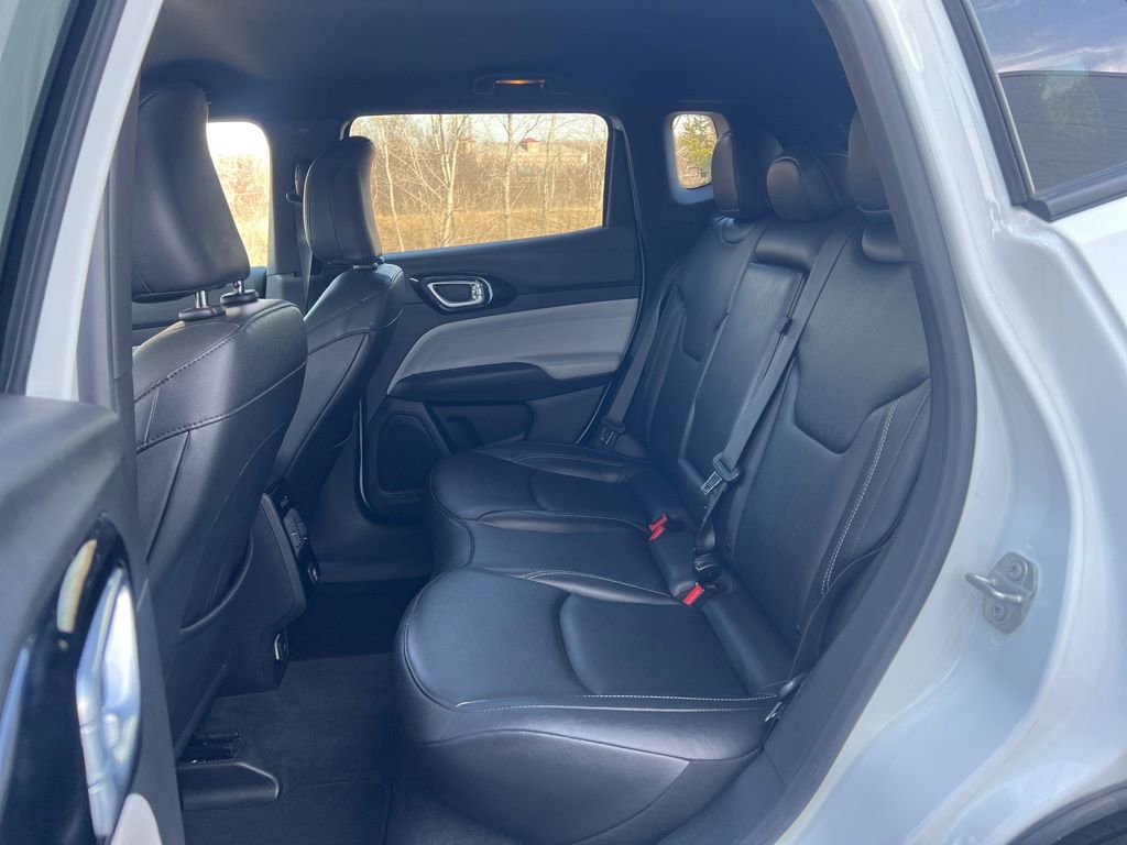 Used 2025 Jeep Compass Limited image 26