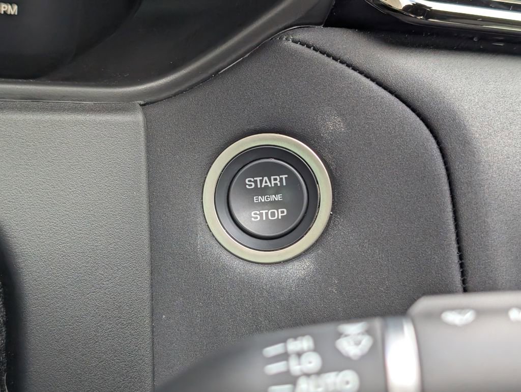 Certified 2025 Land Rover Range Rover Velar S image 12