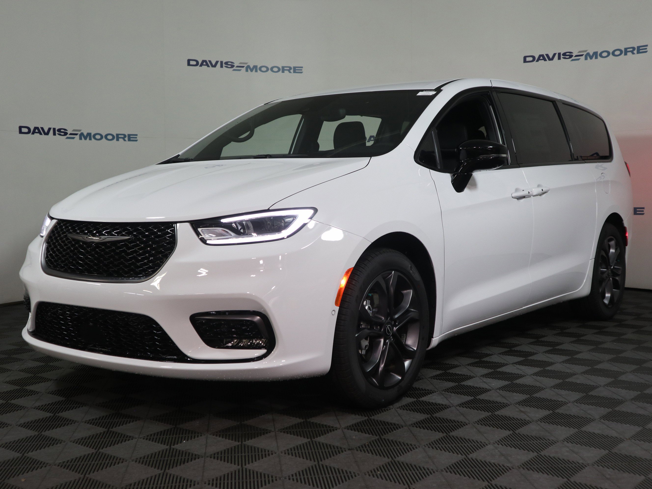 New 2026 Chrysler Pacifica Select image 12