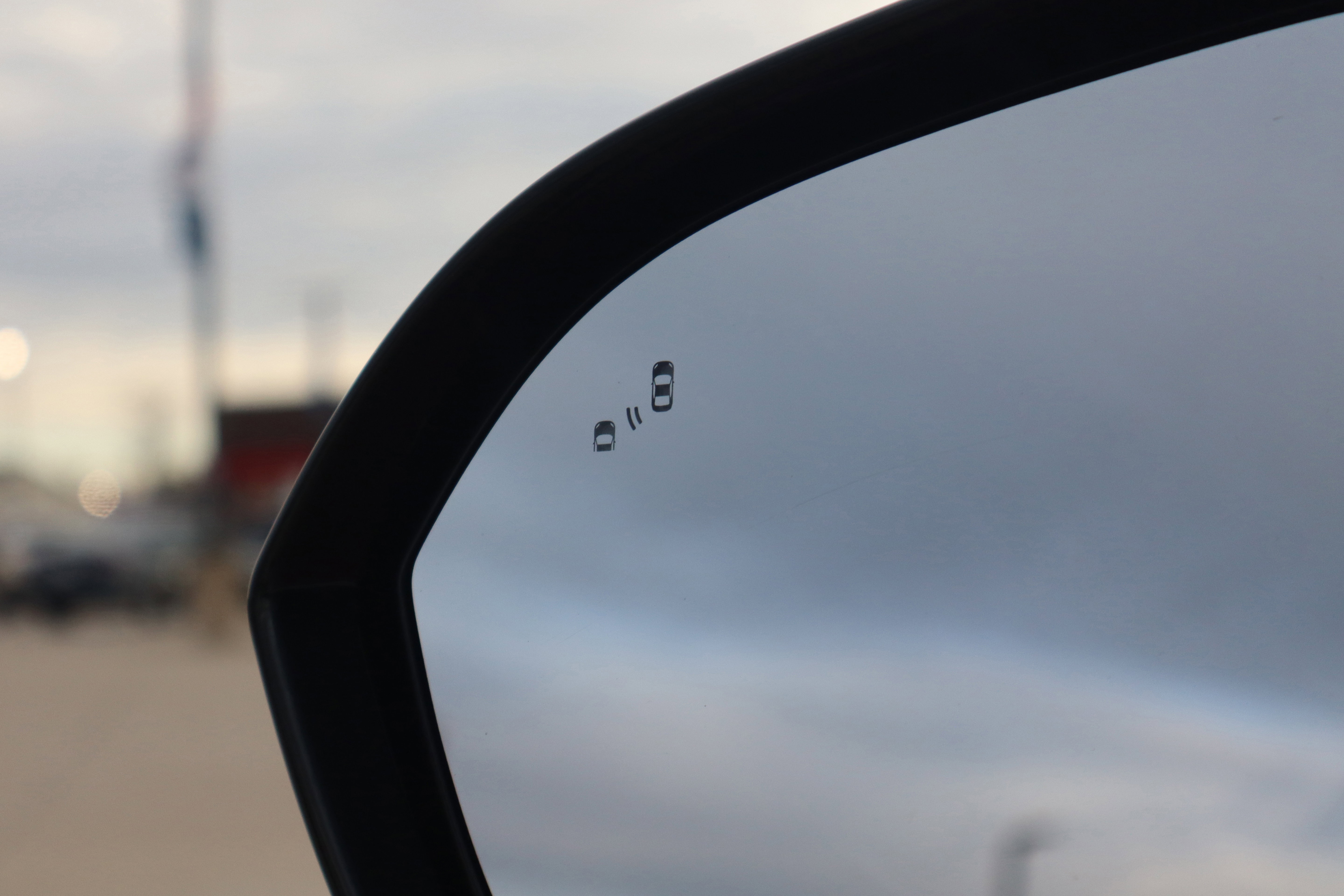 Used 2024 Lincoln Corsair Premiere w/ Rear Removable Package Tray image 25