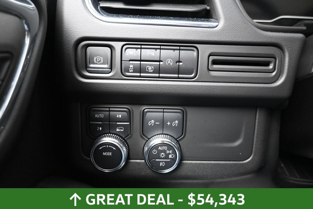 Used 2023 GMC Yukon XL SLT w/ SLT Luxury Package AWD/4WD image 24