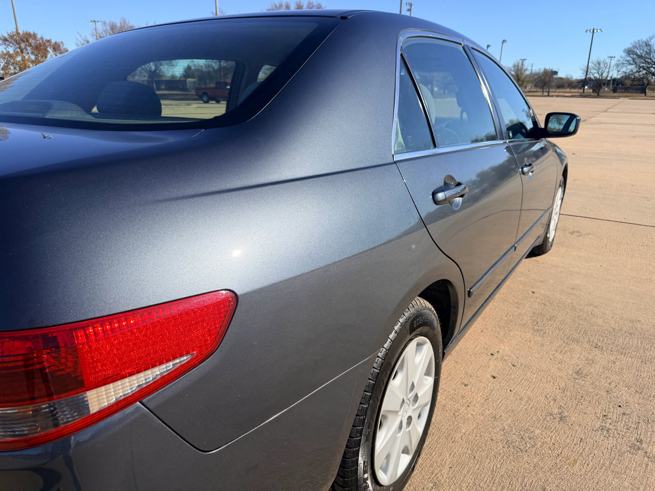 Used 2003 Honda Accord LX image 29