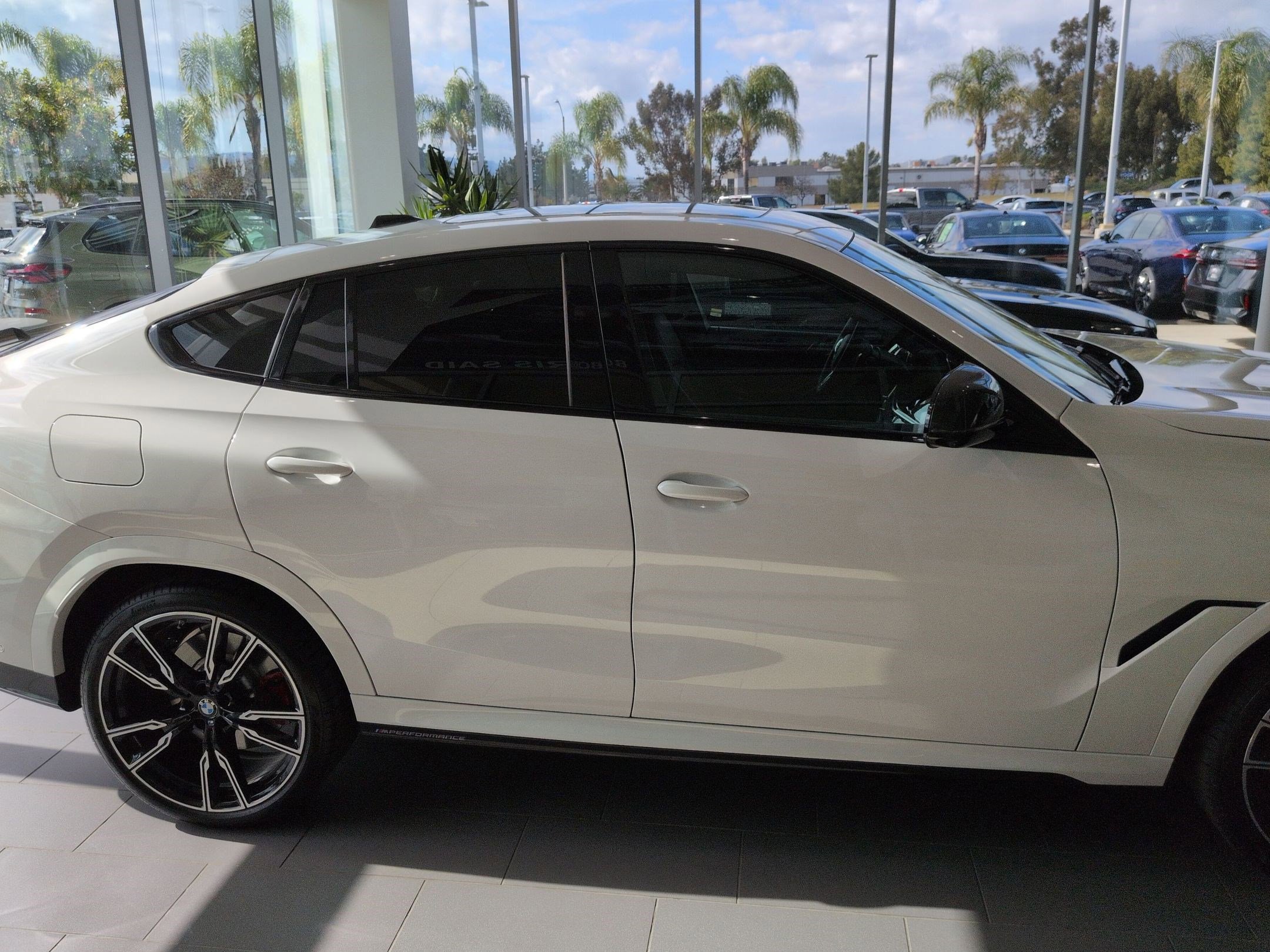 Used 2026 BMW X6 M60i w/ Dynamic Handling Package image 11