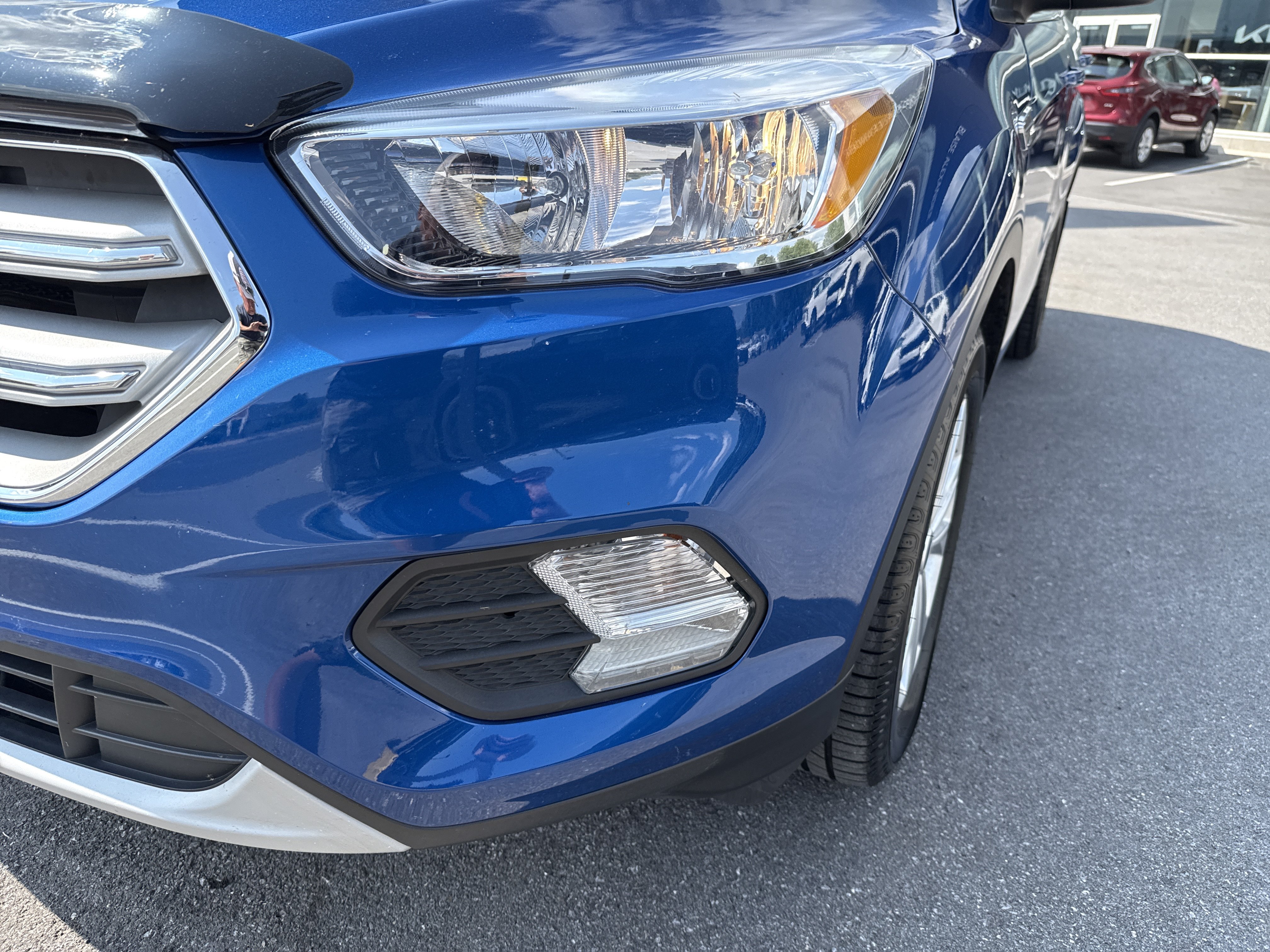 Used 2018 Ford Escape SE w/ SE Sync 3 Package AWD/4WD image 10