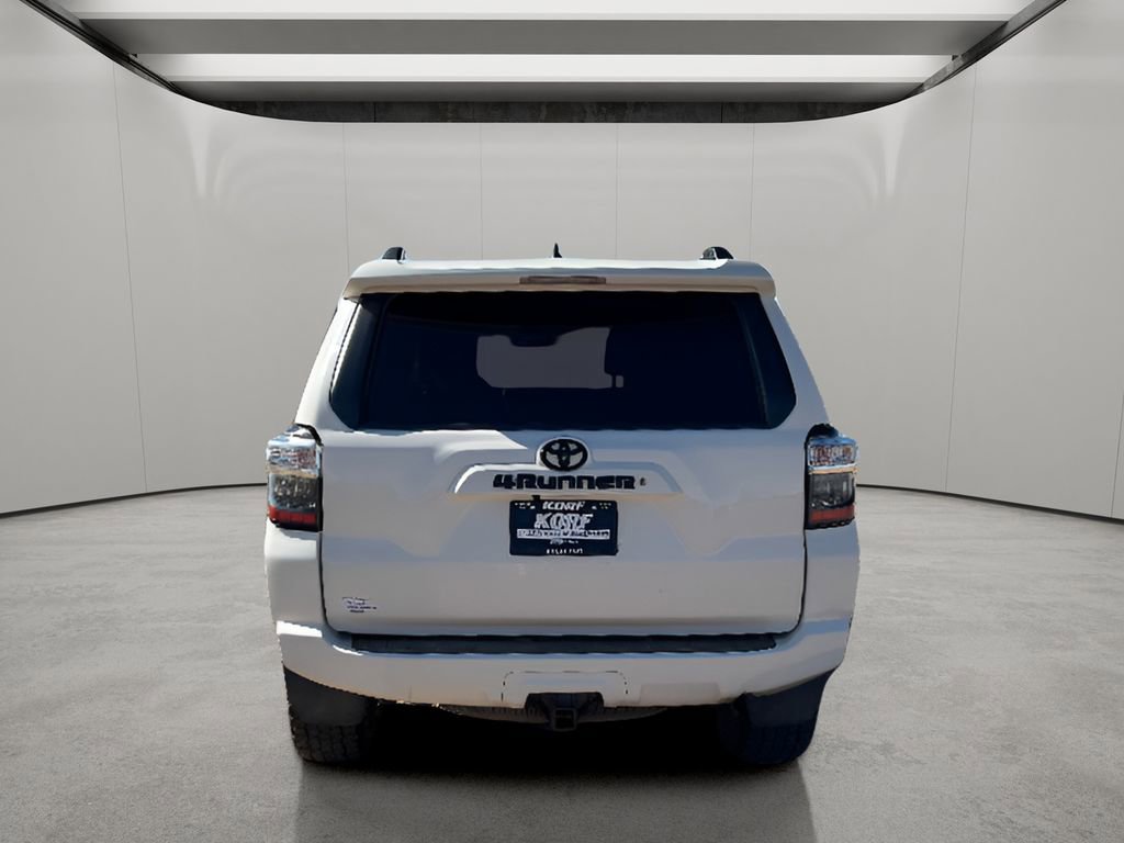 Used 2019 Toyota 4Runner SR5 AWD/4WD image 4