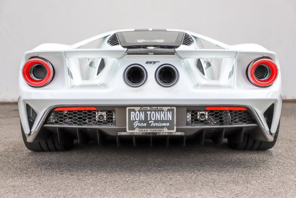 Used 2017 Ford GT RWD image 33