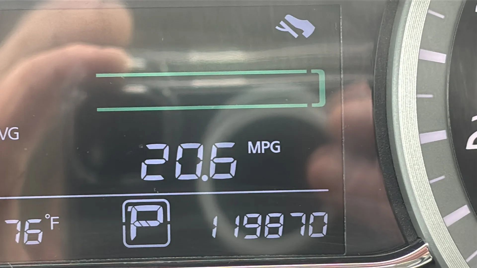 Used 2015 Nissan Sentra SV image 32