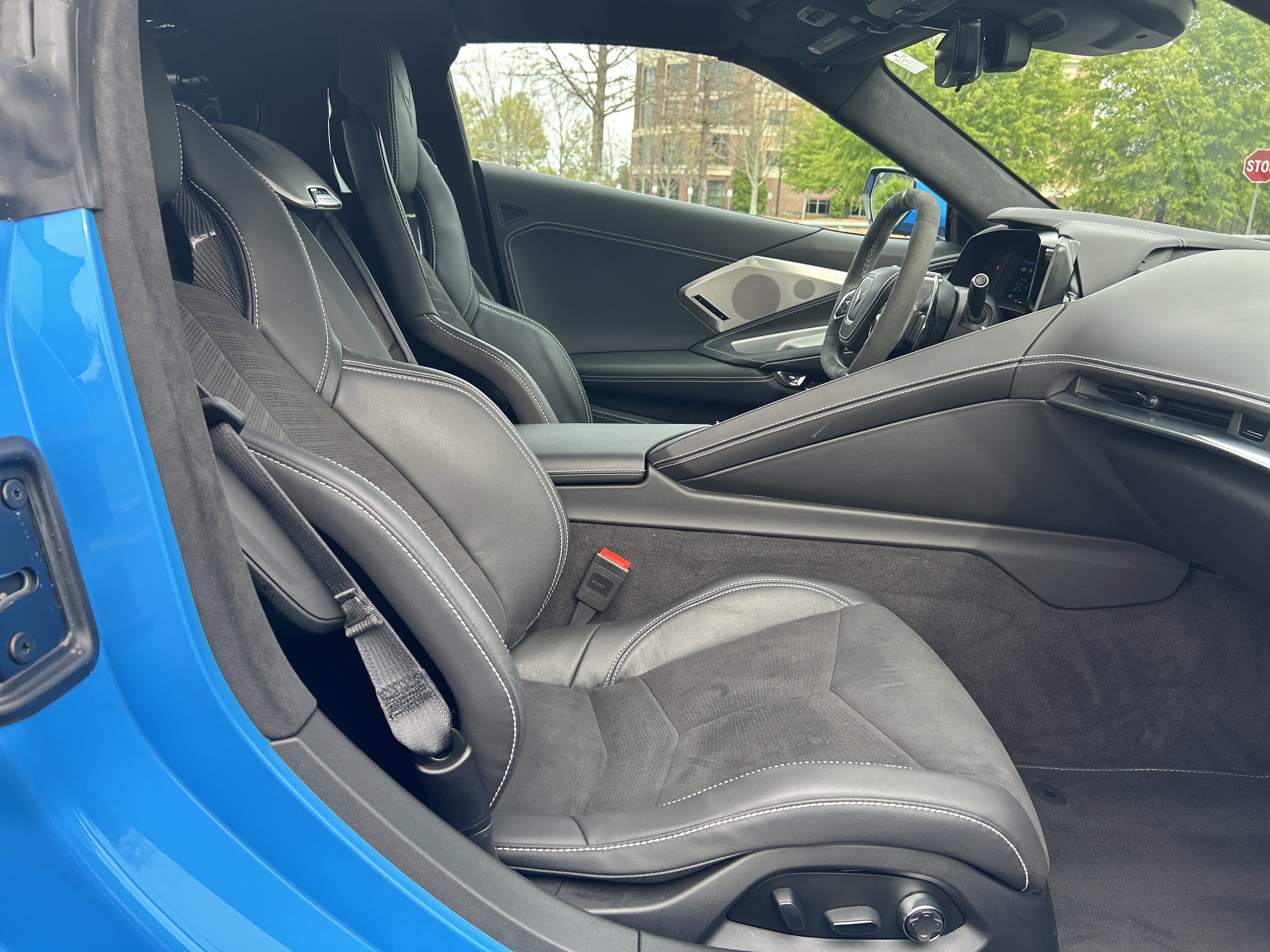 Used 2024 Chevrolet Corvette Stingray Premium Cpe w/ Z51 Performance Package image 31