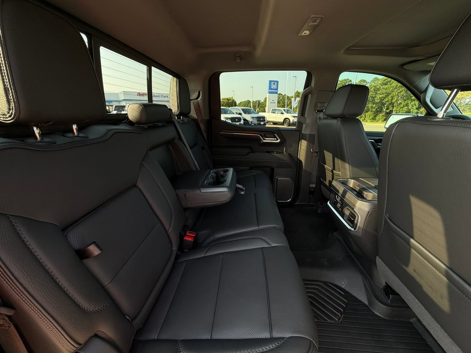 Used 2026 GMC Sierra 1500 Denali w/ Denali Reserve Package AWD/4WD image 33
