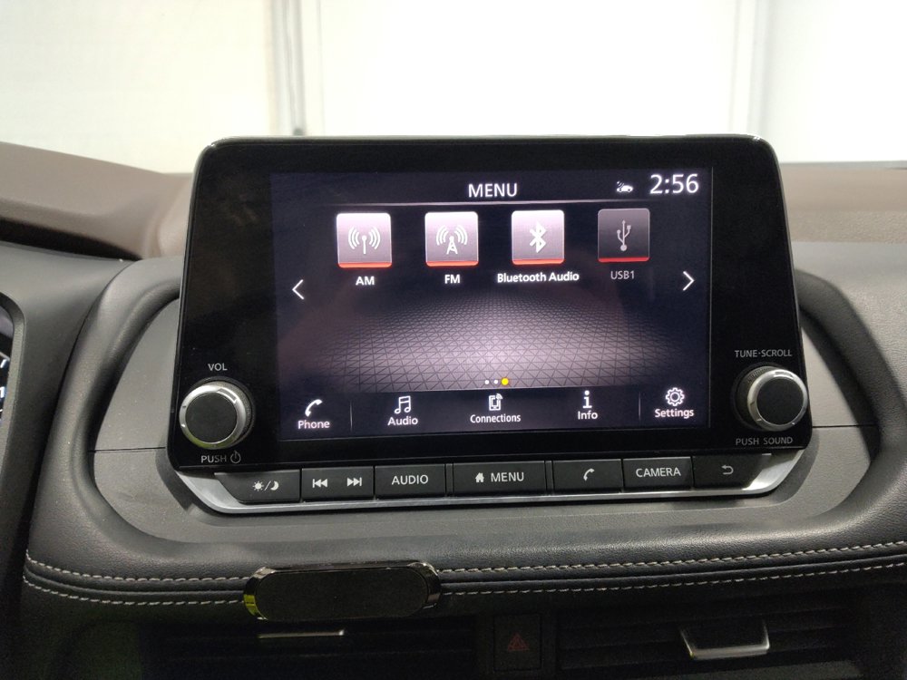 Used 2023 Nissan Rogue SV image 25