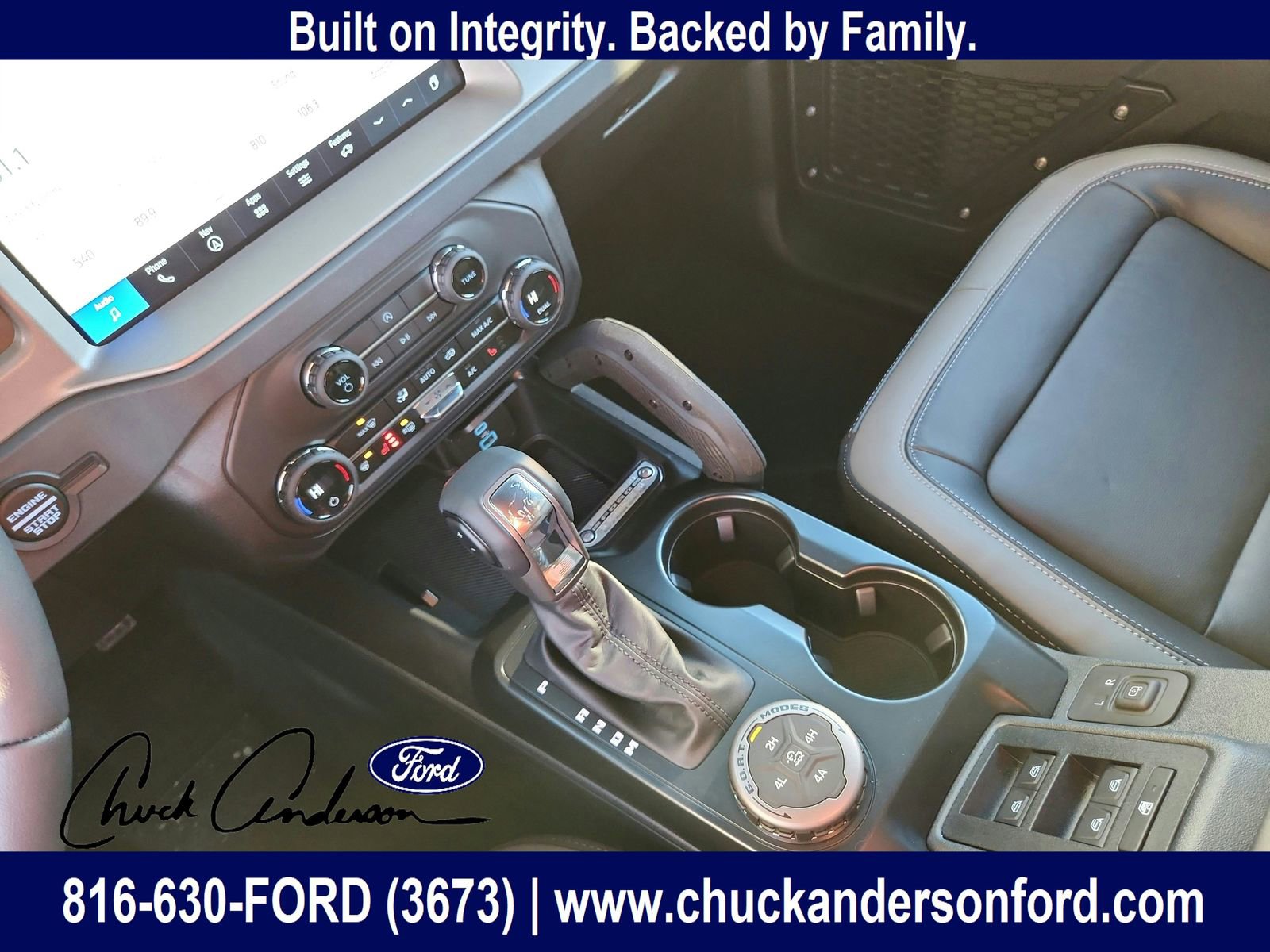 New 2025 Ford Bronco Outer Banks w/ Sasquatch Package image 16