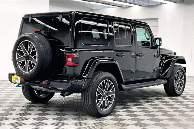 Used 2023 Jeep Wrangler Unlimited Sahara image 13