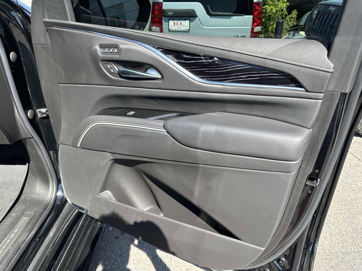 Used 2022 Cadillac Escalade Sport w/ Touring Package image 23