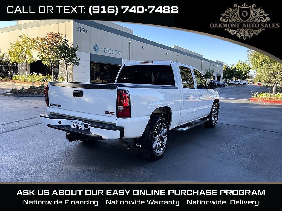 Used 2005 GMC Sierra 1500 Denali w/ Safe And Sound Package AWD/4WD image 11