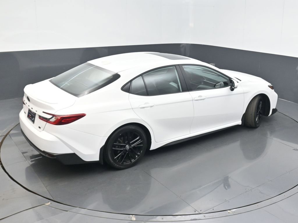 Used 2025 Toyota Camry SE w/ Convenience Package image 42